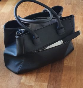 bag with knife